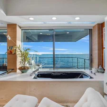 Malibu Glass Estate in Malibu