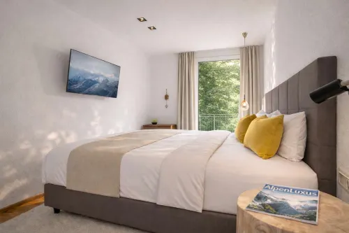 HEAVEN 7 Suite – Private Whirlpool & Garden - Mountain view