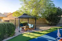 Desert Oasis Pool Spa Pickleball Theater - Jacuzzi