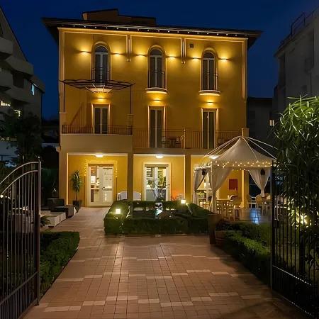 Hotel Alibi