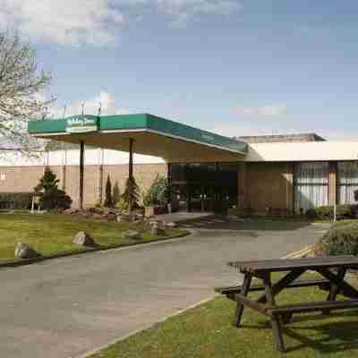 Holiday Inn Newcastle - Gosforth Park Hotel Exterior