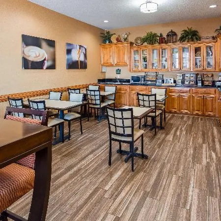 Best Western Plus Bradbury Inn  Suites