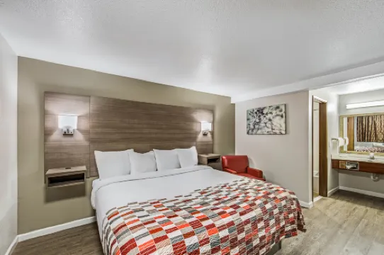 Ramada by Wyndham Medford Airport North