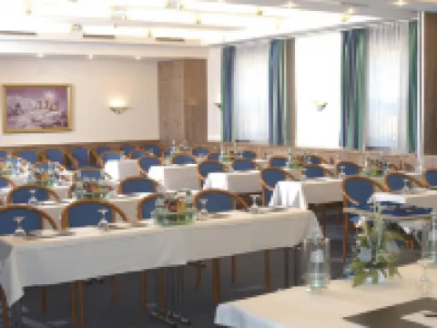 โรงแรมลุยท์พอลด์พาร์ค โรงแรมในฟึสเซิน