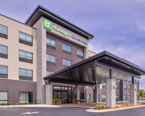 Holiday Inn Express & Suites OLATHE WEST by IHG Hotels in Olathe