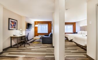 Holiday Inn Express & Suites Langley