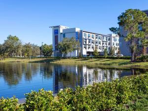 Tryp by Wyndham Orlando