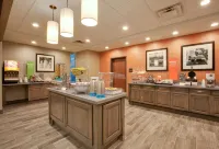希爾頓歡朋套房酒店-斯奈德 - 停車場