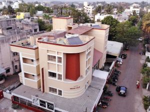 Hotel Green Field, Satara