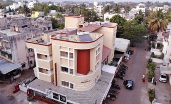 Hotel Green Field, Satara