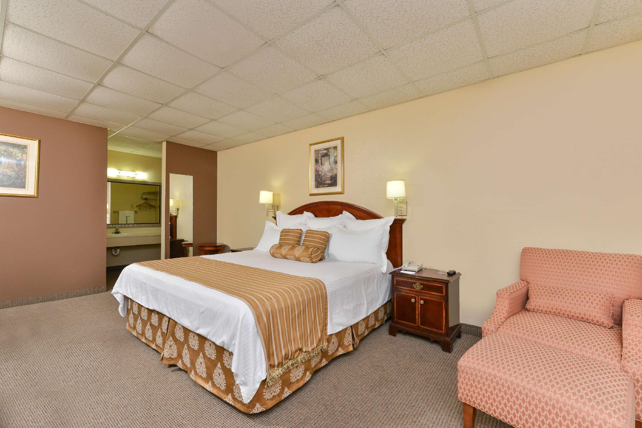 Americas Best Value Inn and Suites Victoria