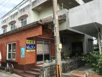 Minshuku Seaside House Dugong Hotels in Kumejima