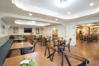 Oxford Suites Pismo Beach - breakfast