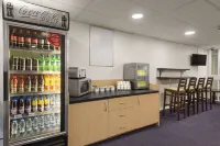 布里真德加的夫M4溫德姆戴斯飯店 Nottage住宿飯店