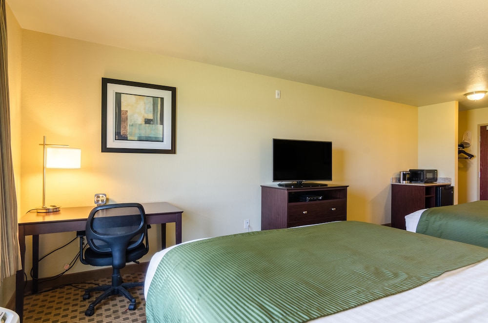 Cobblestone Inn & Suites - Cambridge