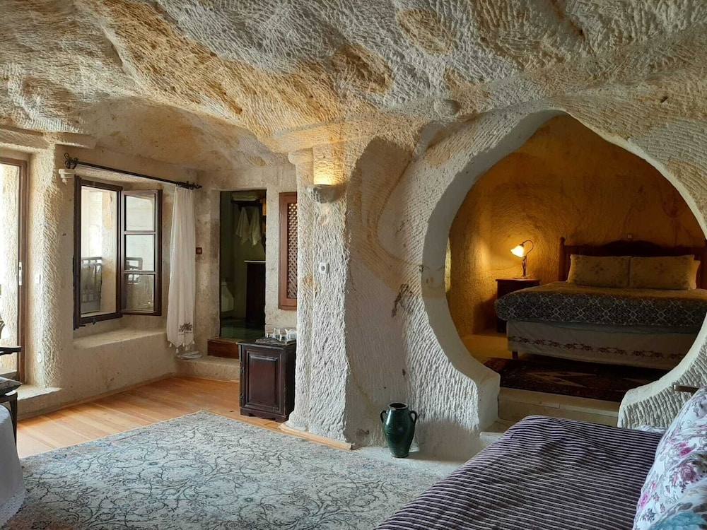 Elkep Evi Cave Hotel