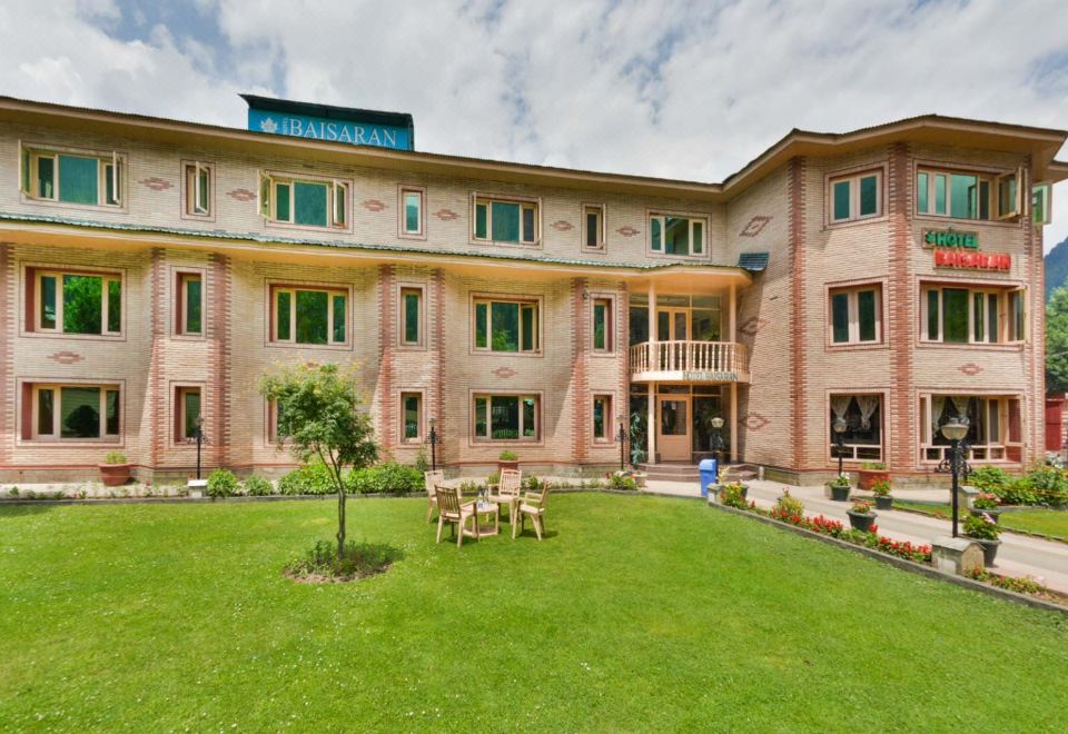 hotel overview picture