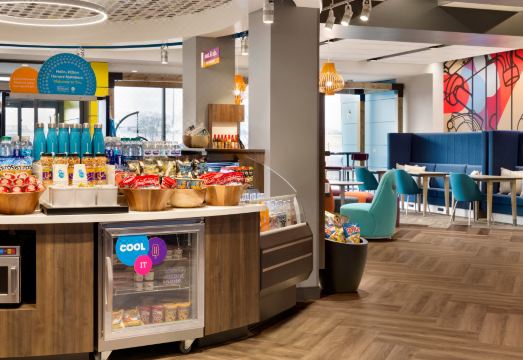 트루 바이 힐튼