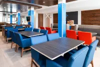 Holiday Inn Express & Suites ELKO by IHG - فطور