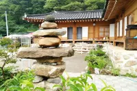 Danyang Gahyeonjeong Pension Hotel di Danyang-gun