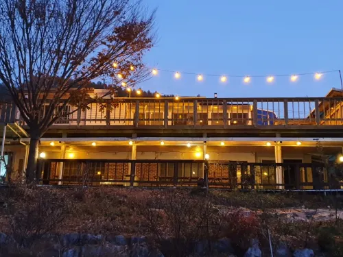 Youngwol River and Stars Pension Hotel di Yeongwol