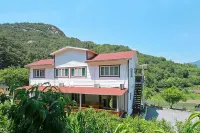 Jecheon Oksunbong Pension Hotel a 