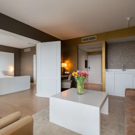 Leonardo Royal Hotel Den Haag Promenade Отели рядом с достопримечательностью «Пляж Схевенинген»