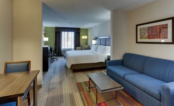 Holiday Inn Express & Suites Dayton-Centerville