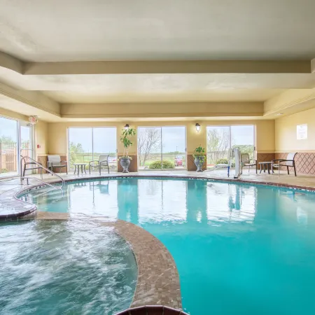 Country Inn & Suites by Radisson, Terrell