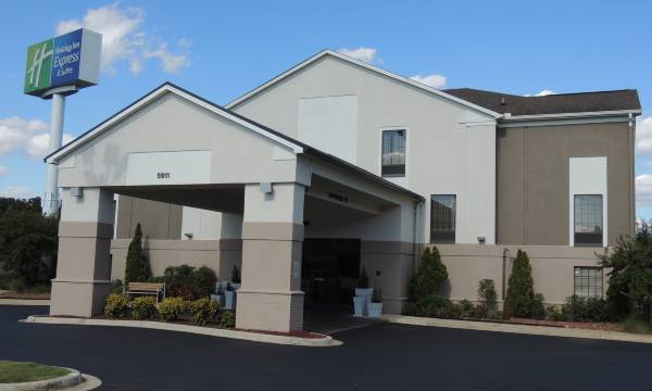 Holiday Inn Express & Suites Birmingham NE - Trussville by IHG