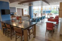 Holiday Inn Express & Suites FORT WAYNE NORTH by IHG - breakfast