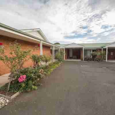 Rose Garden Motel Hotel Exterior