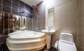 Gongju Dream Hotel