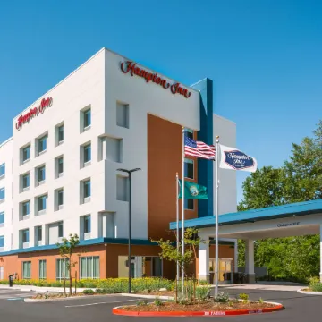 Hampton Inn by Hilton Bellingham Airport