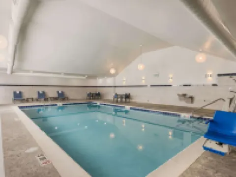 Comfort Inn & Suites Gaylord Hotels in Otsego County
