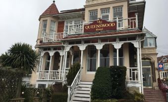 Queenswood Hotel