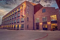 Cotton Court Hotel, by Valencia Hotel Collection Hotels near Buddy Holly Center