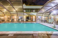Days Inn by Wyndham Pittsburgh Hotels in Green Tree