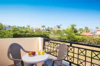 W Suites by Estia - غرفة مطلة على الجبل