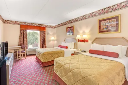 Ramada by Wyndham Murfreesboro Отели рядом с достопримечательностью «Парк Барфилд Кресент»