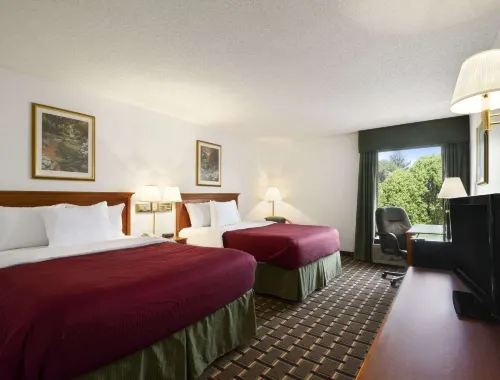 Baymont by Wyndham Crossville Hotels in Crossville