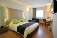 Travelodge Malaga Airport Hotel in zona Academia Universitaria de la Rosa