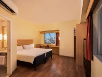 Ibis Valparaiso Hotels near Cochoa Beach