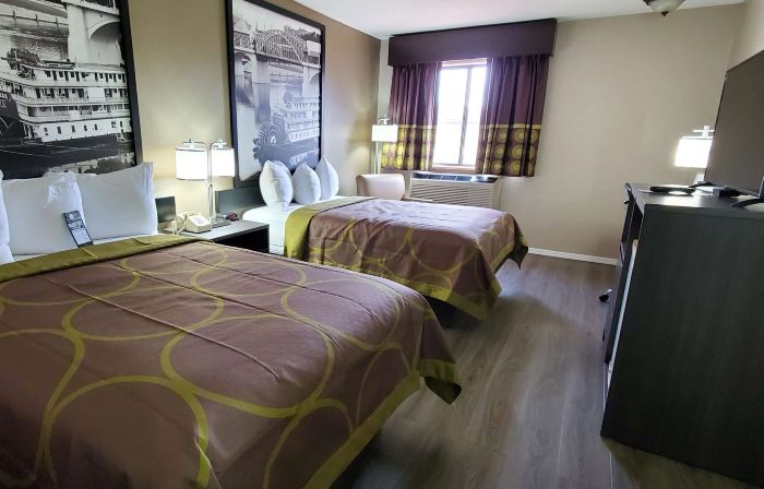 Super 8 by Wyndham Paris TN