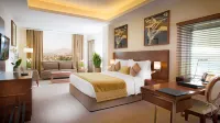 Copthorne Hotel Baranan Hotels near Azadî Park