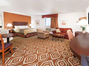 Super 8 by Wyndham Sterling Heights/Detroit Area