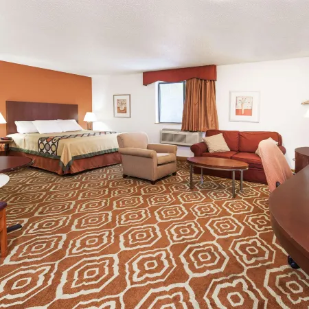 Super 8 by Wyndham Sterling Heights/Detroit Area
