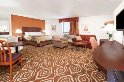 Super 8 by Wyndham Sterling Heights/Detroit Area Hotels near Edible Arrangements