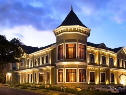 格蘭諾德奧羅飯店