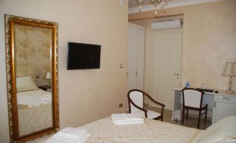 Daphnae House - Housity